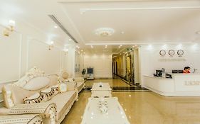 White Crown Hotel Ha Long